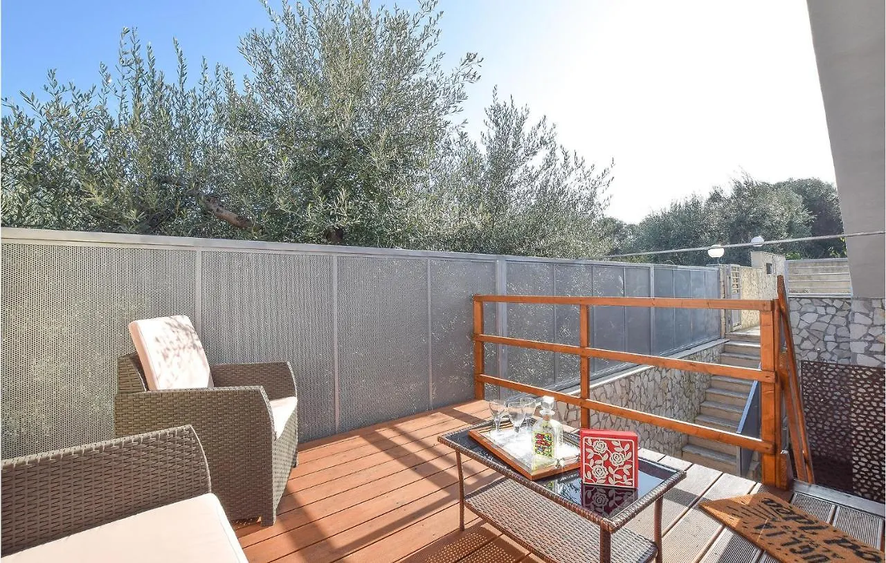 Stunning Apartment In Bari With 3 Bedrooms And Wifi 0*,  Italië