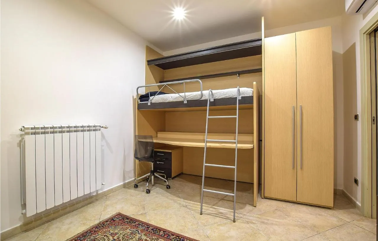 Stunning Apartment In Bari With 3 Bedrooms And Wifi